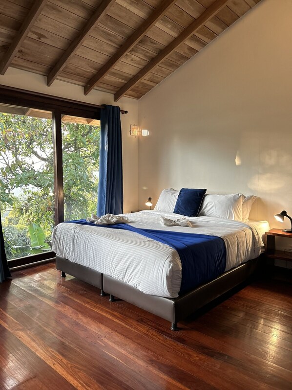 Premium Apartment, 1 Queen Bed | Premium bedding, in-room safe, individually decorated - Villa Salento Boutique Apartments (Salento)