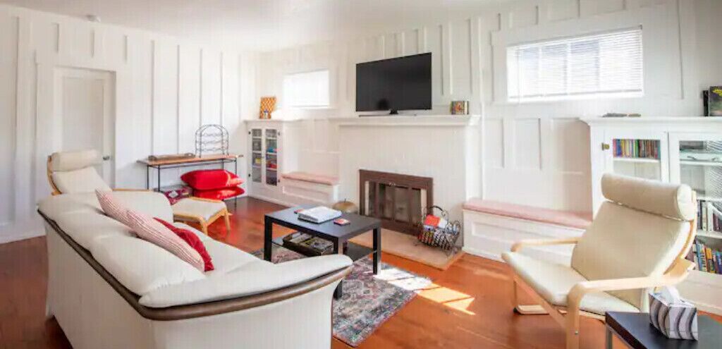 Poppy Cottage in Charming Cherry Hill Neighborhood - 5 Minutes from Downtown 