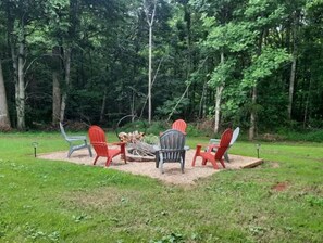 Property grounds - Cozy Country small two bedroom home. (Roseland)