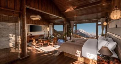 Lijiang Jinli Chinese Courtyard Inn