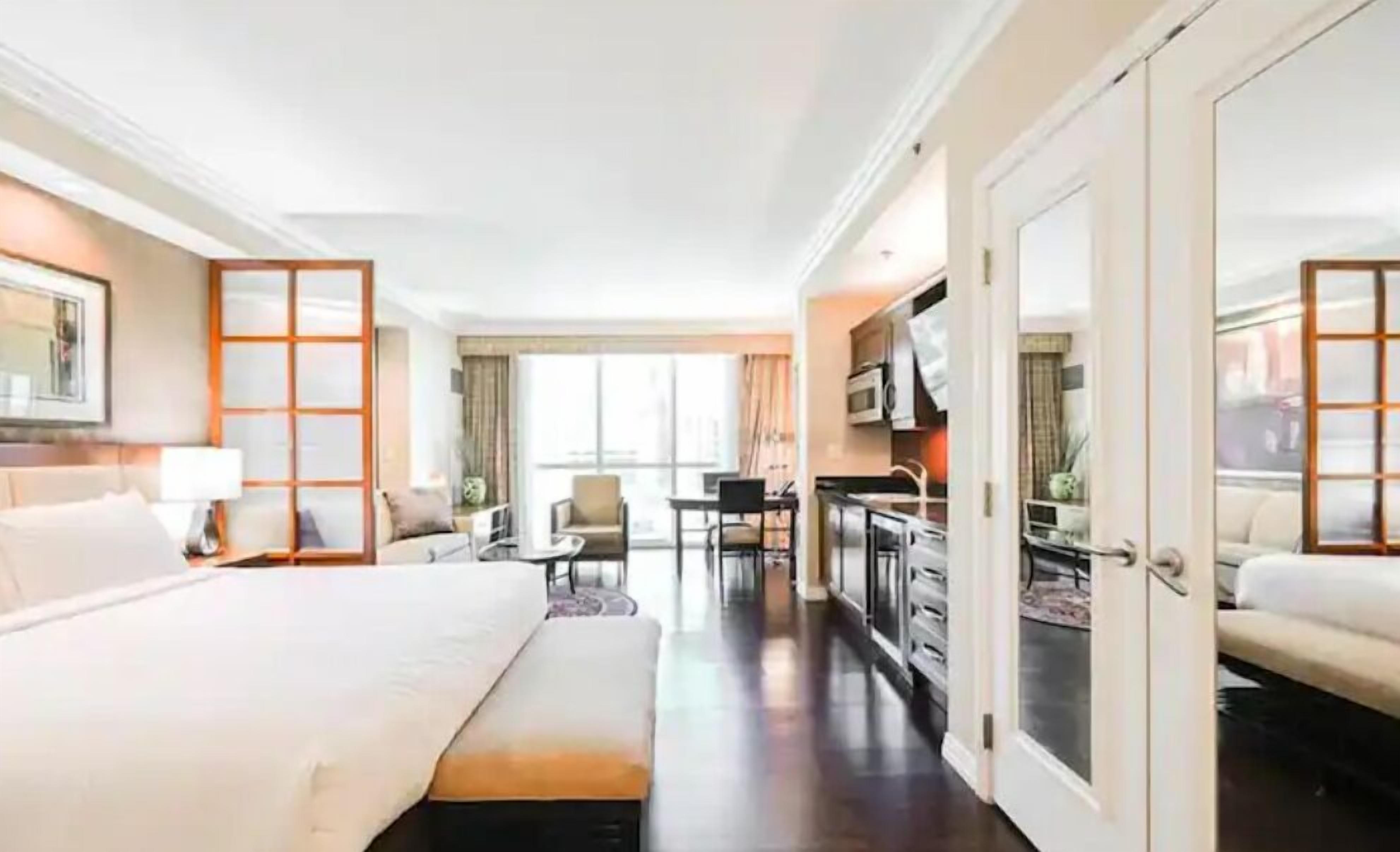 1 bedroom, in-room safe, desk, iron/ironing board