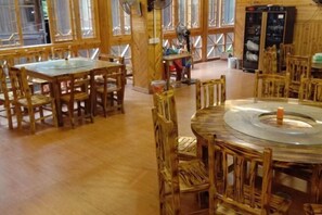 Restaurant - Dongzhai Xiangfeng Inn (Sanjiang)