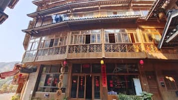 Ngoại thất
