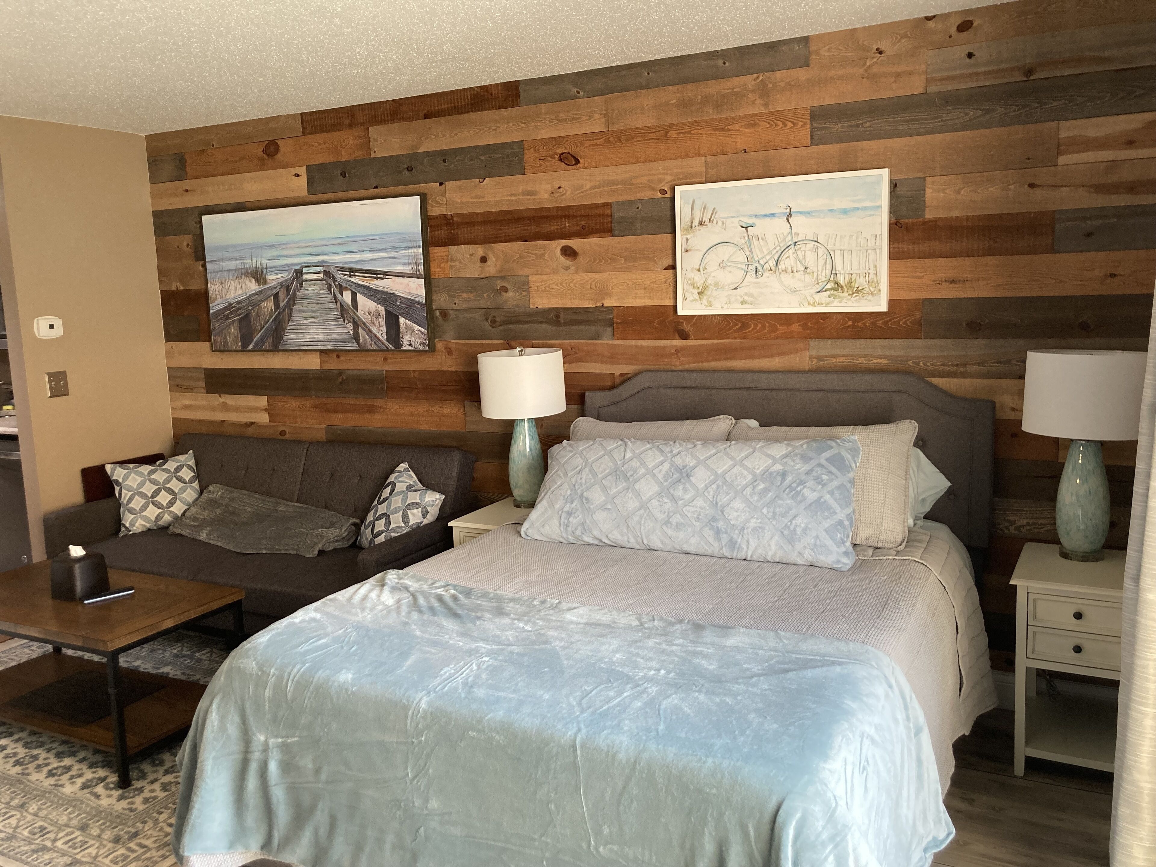 Cozy Beachfront Condo on the Bay