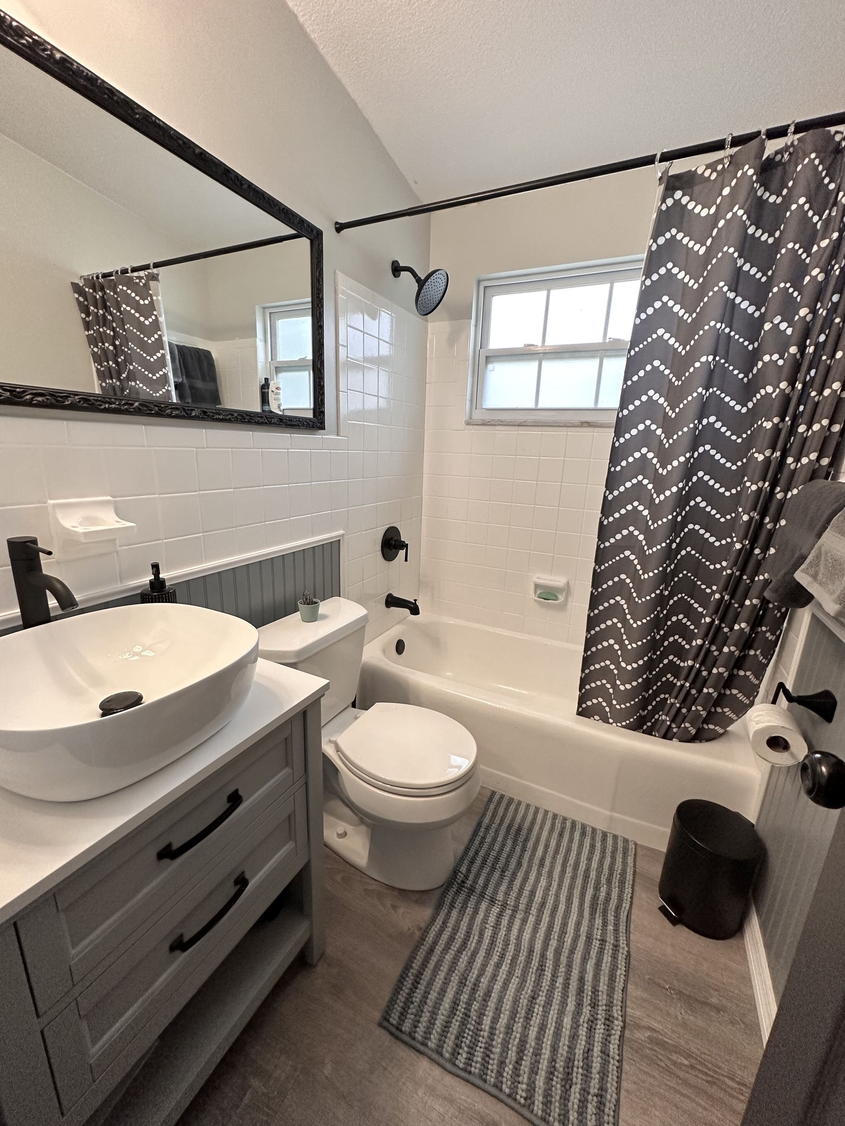 Sky Shower, Ping Pong, King Beds, 65inch TV,