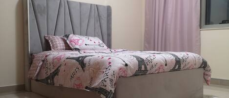 2 bedrooms, WiFi, bed sheets