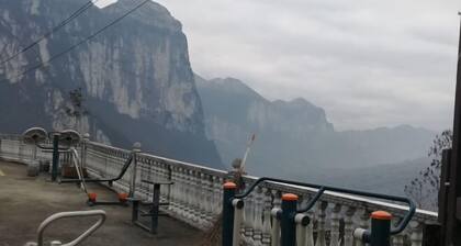 Tujia Xiaoyuan Hotel