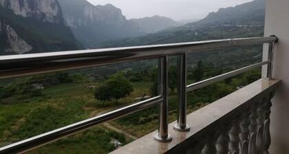 Tujia Xiaoyuan Hotel