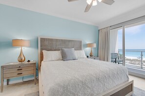 2 bedrooms, iron/ironing board, travel cot, free WiFi - 🏖️ ☀️Summer’s Calling!! Stunning oceanfront Views! Heated Pool & Hot Tub 🐬🌊 (Destin)