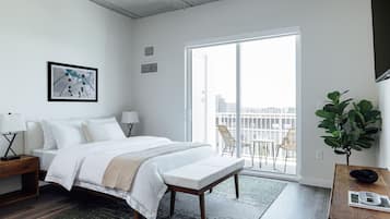 Deluxe studio, niet-roken, keuken | Individueel gedecoreerd, individueel gemeubileerd, een bureau