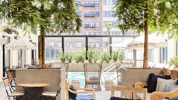 Kolam renang terbuka