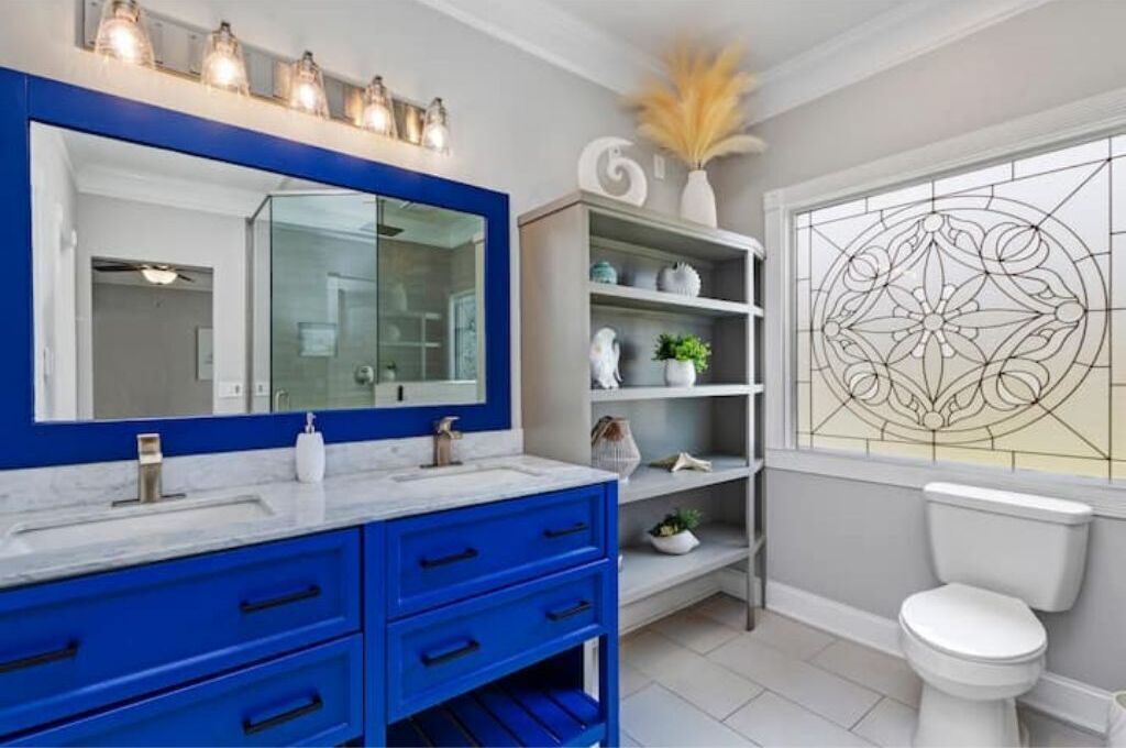 Tranquil waterfront getaway