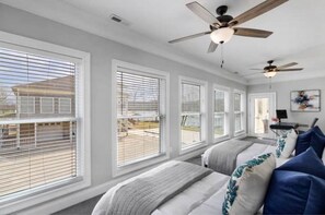 4 bedrooms, desk, iron/ironing board, free WiFi