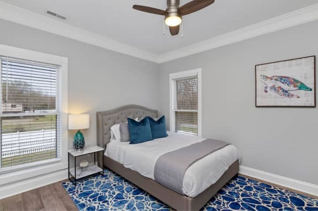 Tranquil waterfront getaway