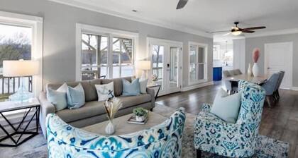 Tranquil waterfront getaway