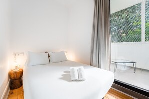 2 chambres, bureau, accĂšs Internet, draps fournis