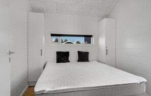 4 多间卧室、旅行婴儿床、免费 WiFi