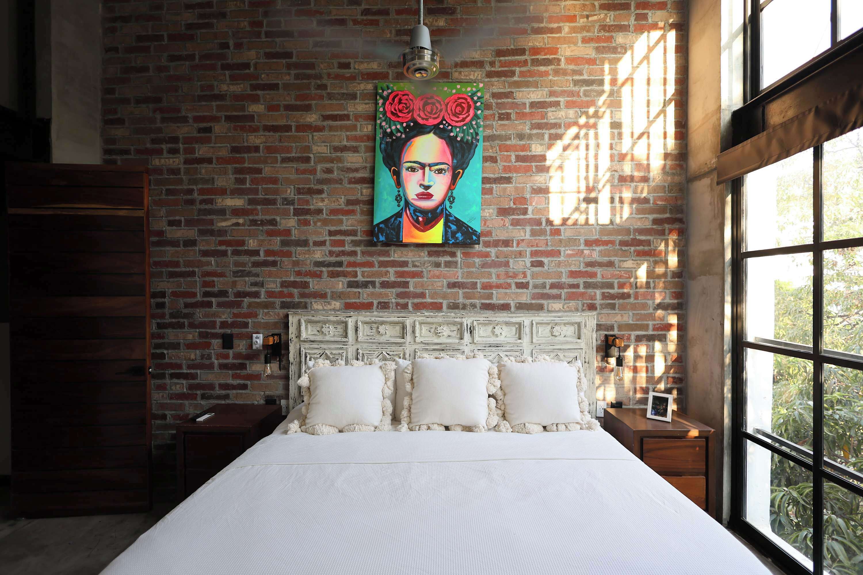 3 habitaciones, tabla de planchar con plancha, wifi y ropa de cama 