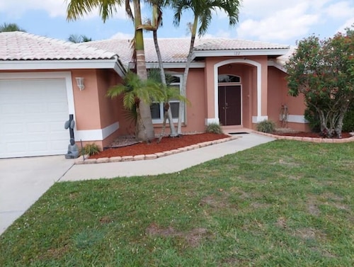 Cozy Home away from Home, Royal Palm Beach