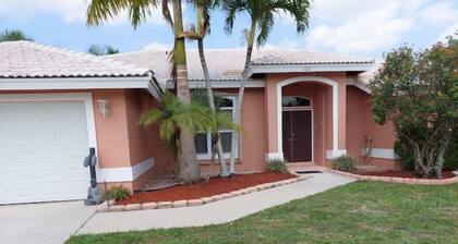 Cozy Home away from Home, Royal Palm Beach