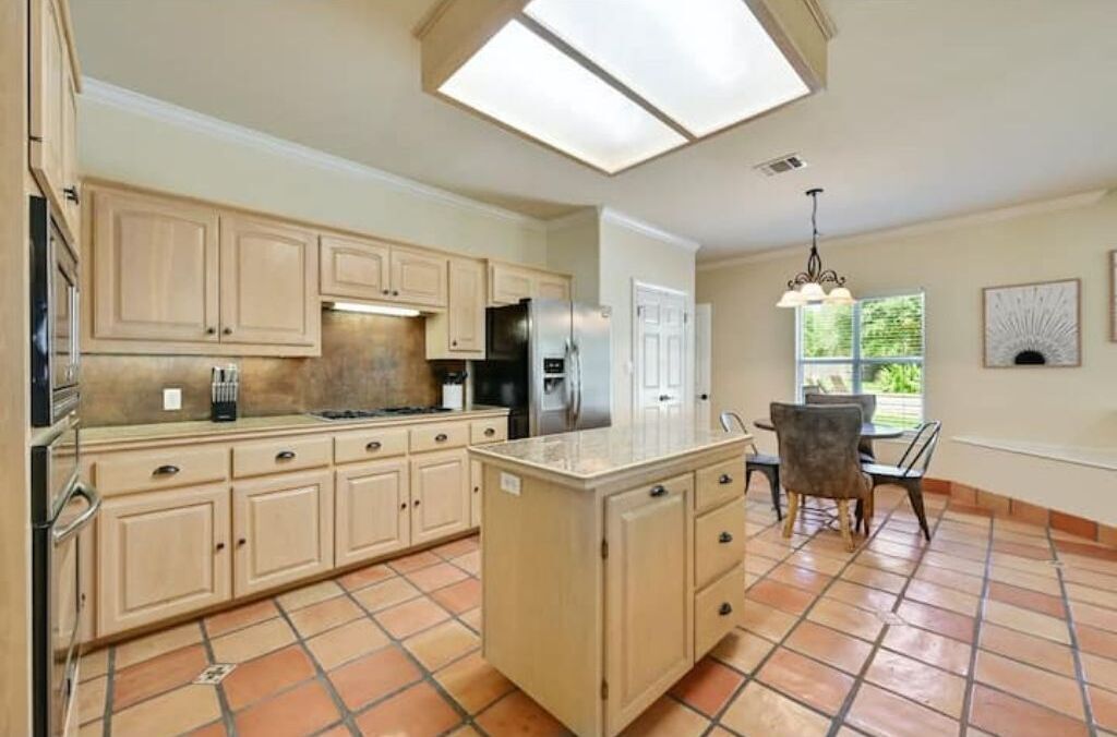 Downhome Texas Retreat (12 min to Downtown)