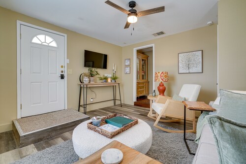 Kerrville Vacation Rental Across From River Trail!