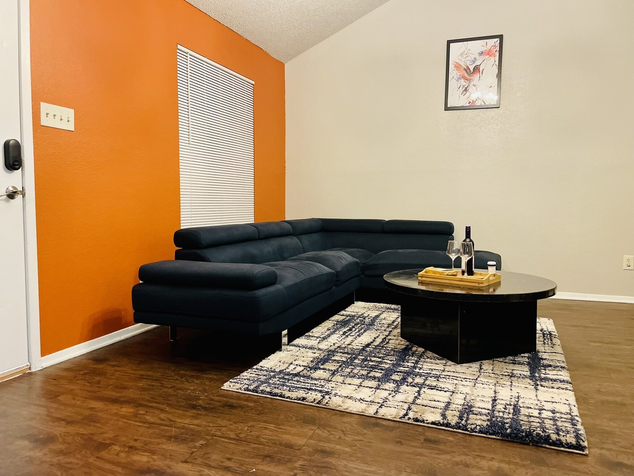 Cozy modern duplex, close to downtown.