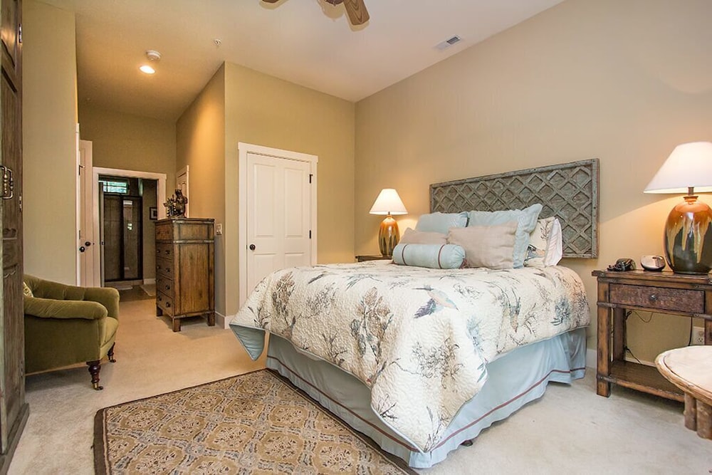 150 Saddle Notch Lane Lodge 4 at Bear Lake Reserve Tuckasegee Vrbo