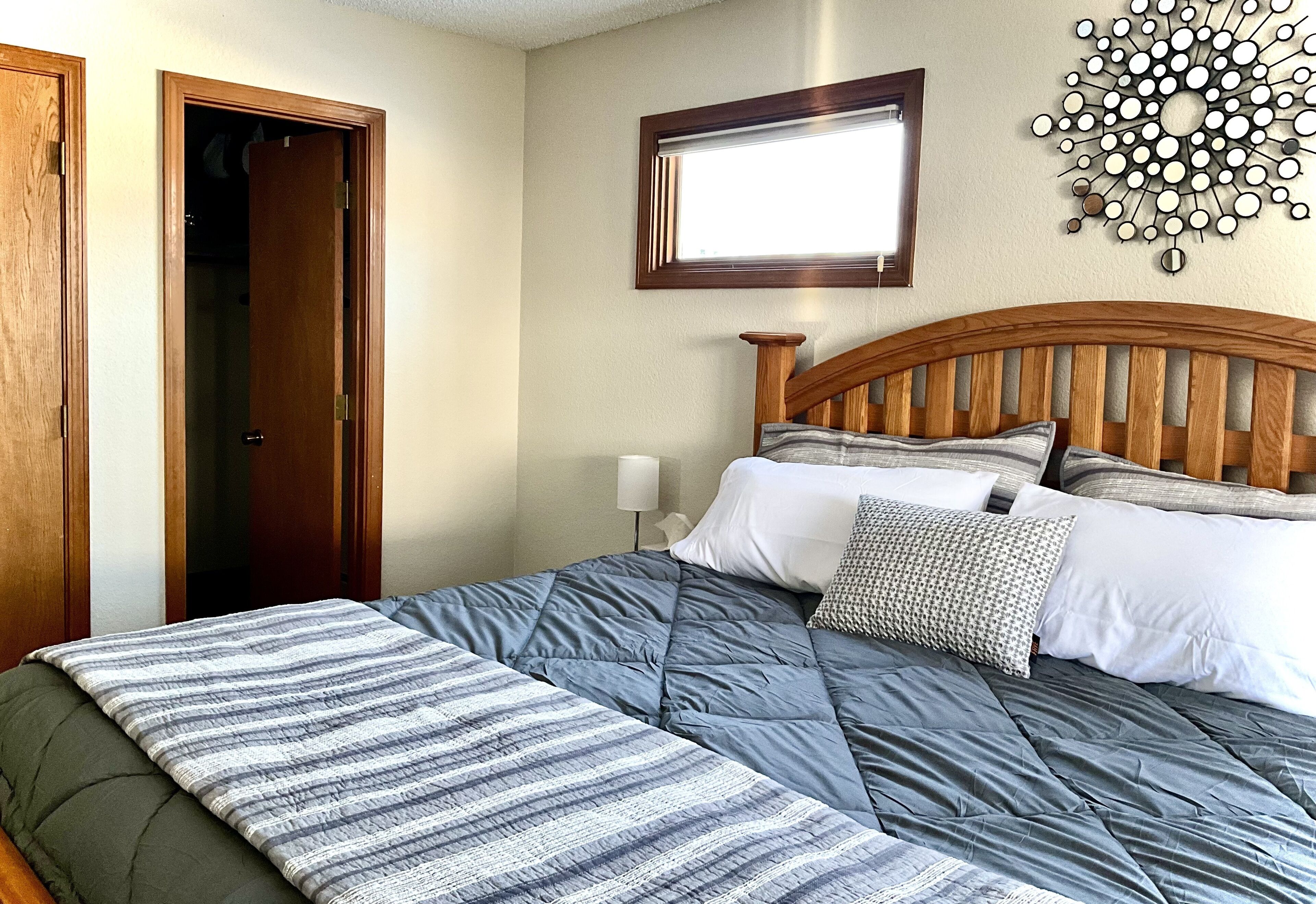 Spacious 3 BR near Downtown *5 mins from Airport*