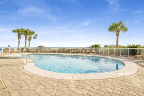 Piscine couverte, piscine chauffée