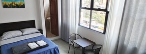 Quarto superior, 1 cama de casal, vista para a montanha | 1 quarto, roupas de cama premium, edredons de pluma, Wi-Fi de cortesia