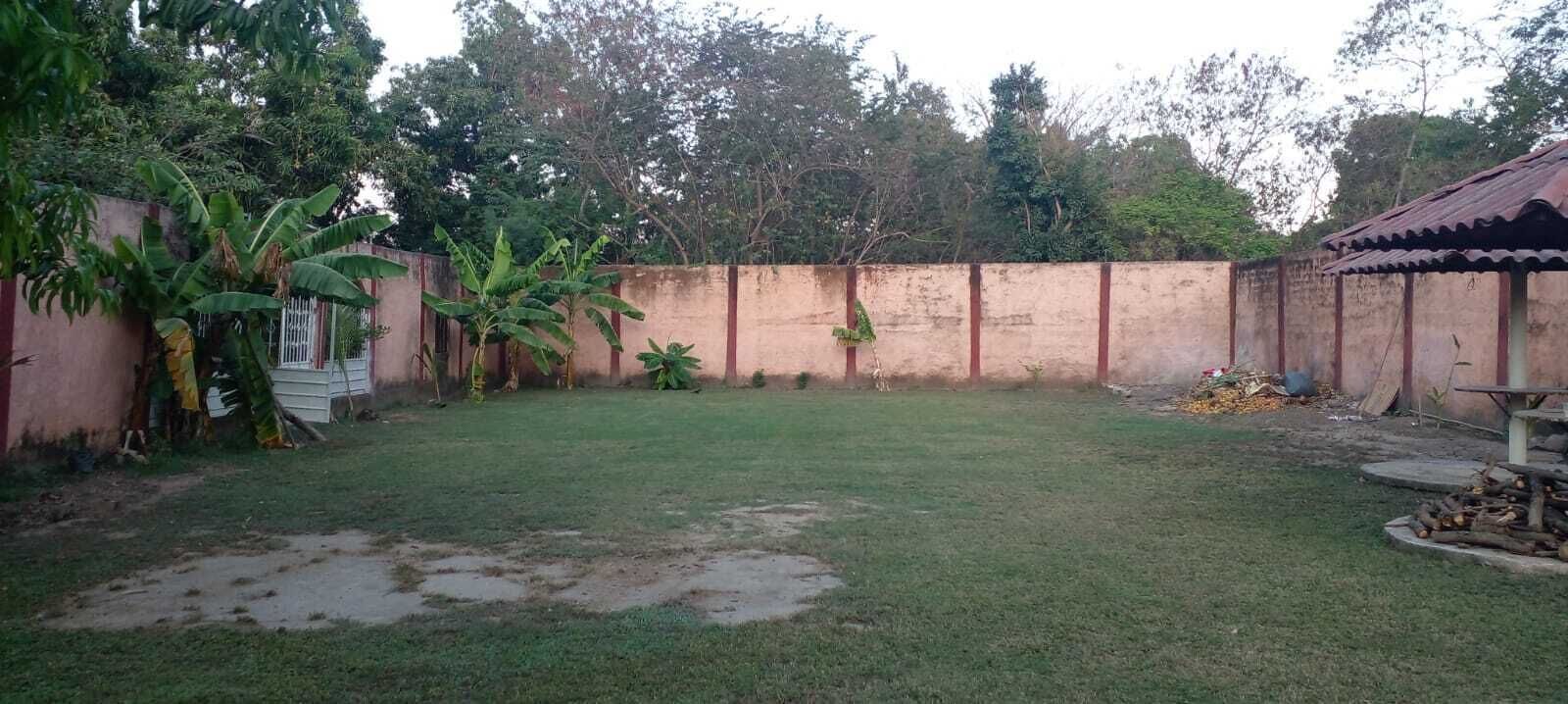 Complete house with two floors