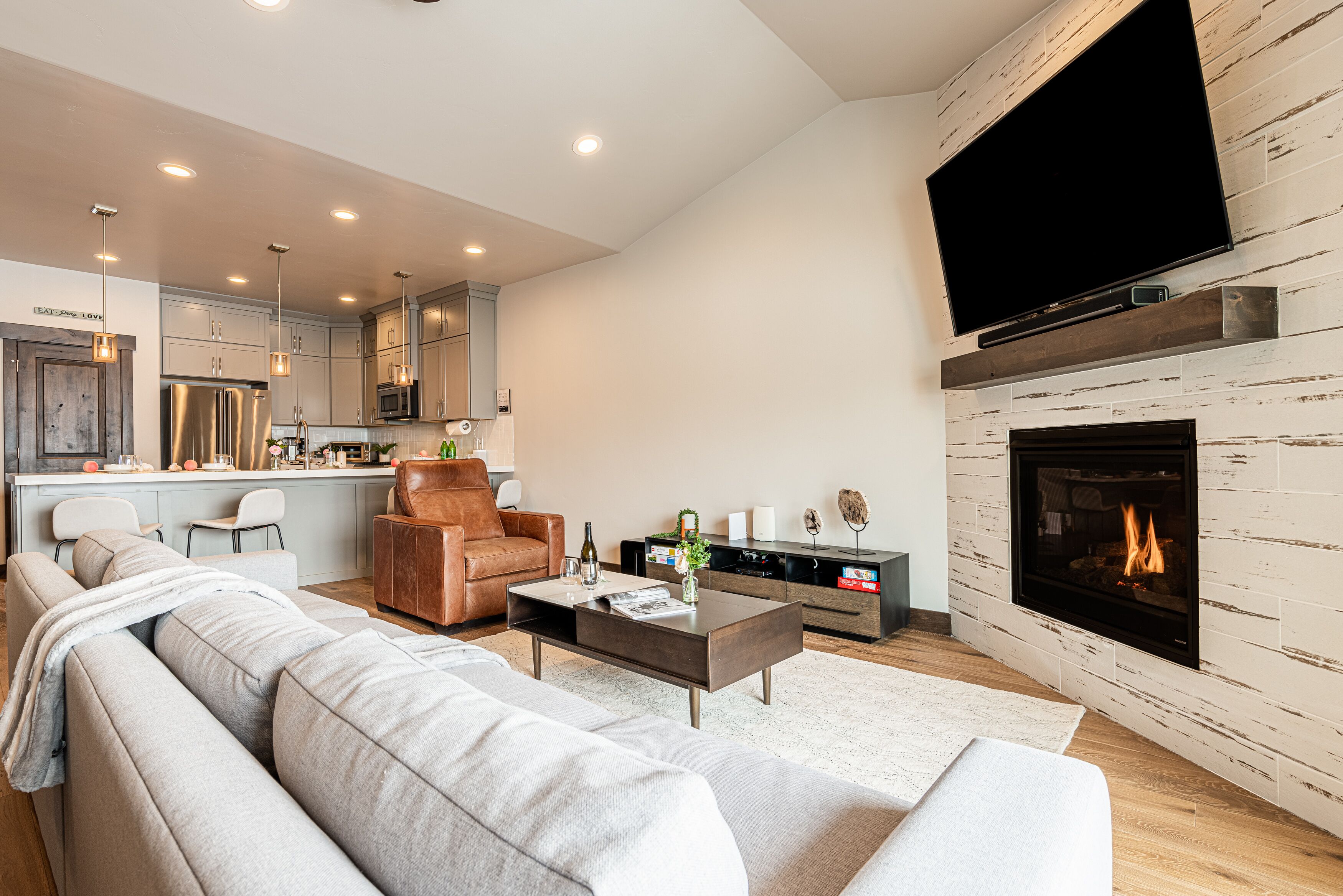 Modern Mountain Luxury! Outdoor Recreation + Bonus room! Park City Black Rock Ridge 14442