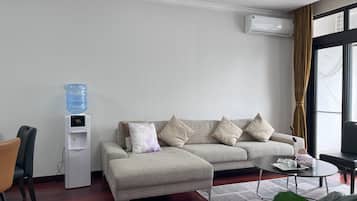 Business Apartment | 3 bedrooms, iron/ironing board, free WiFi