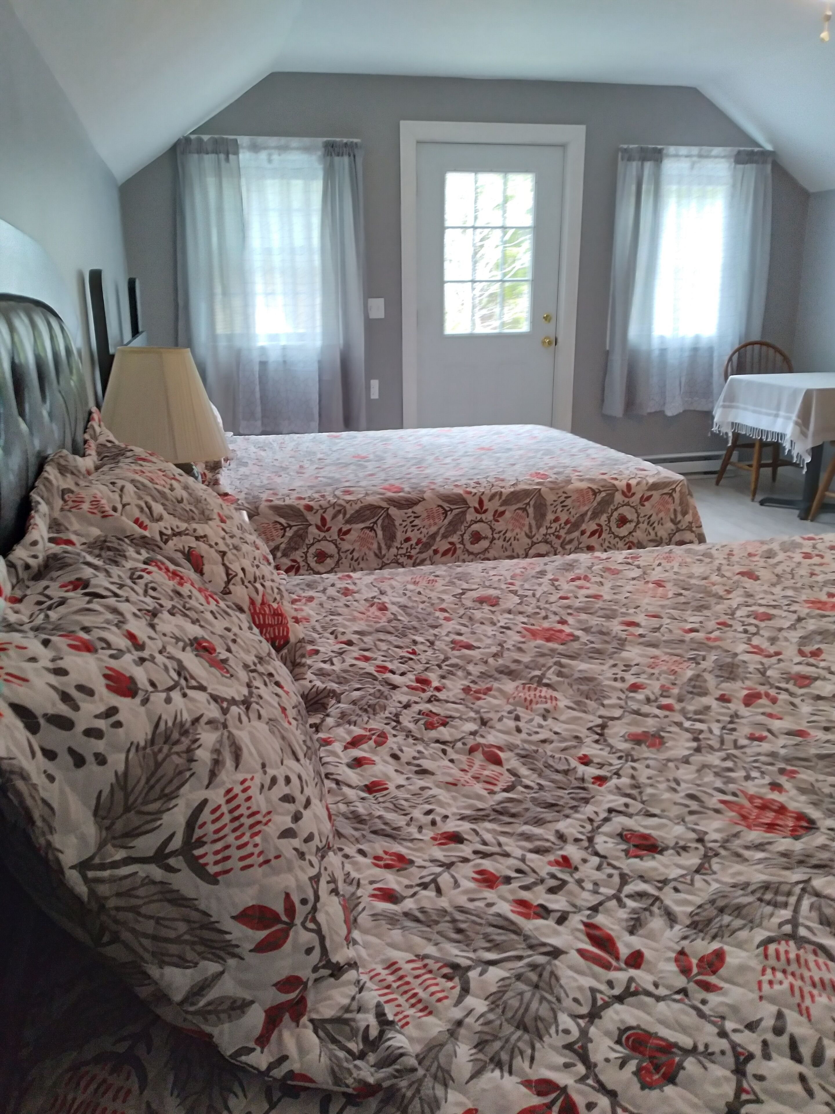 Cozy and Spacious Lake Region Apt