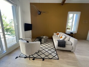 Smart TV, stereo