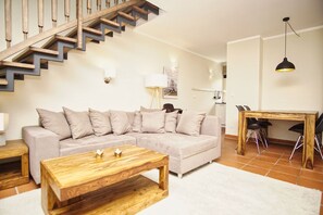 TV, DVD-spiller og stereoanlegg