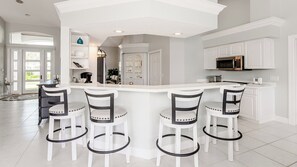 Unclassified image, 4 of 26, button