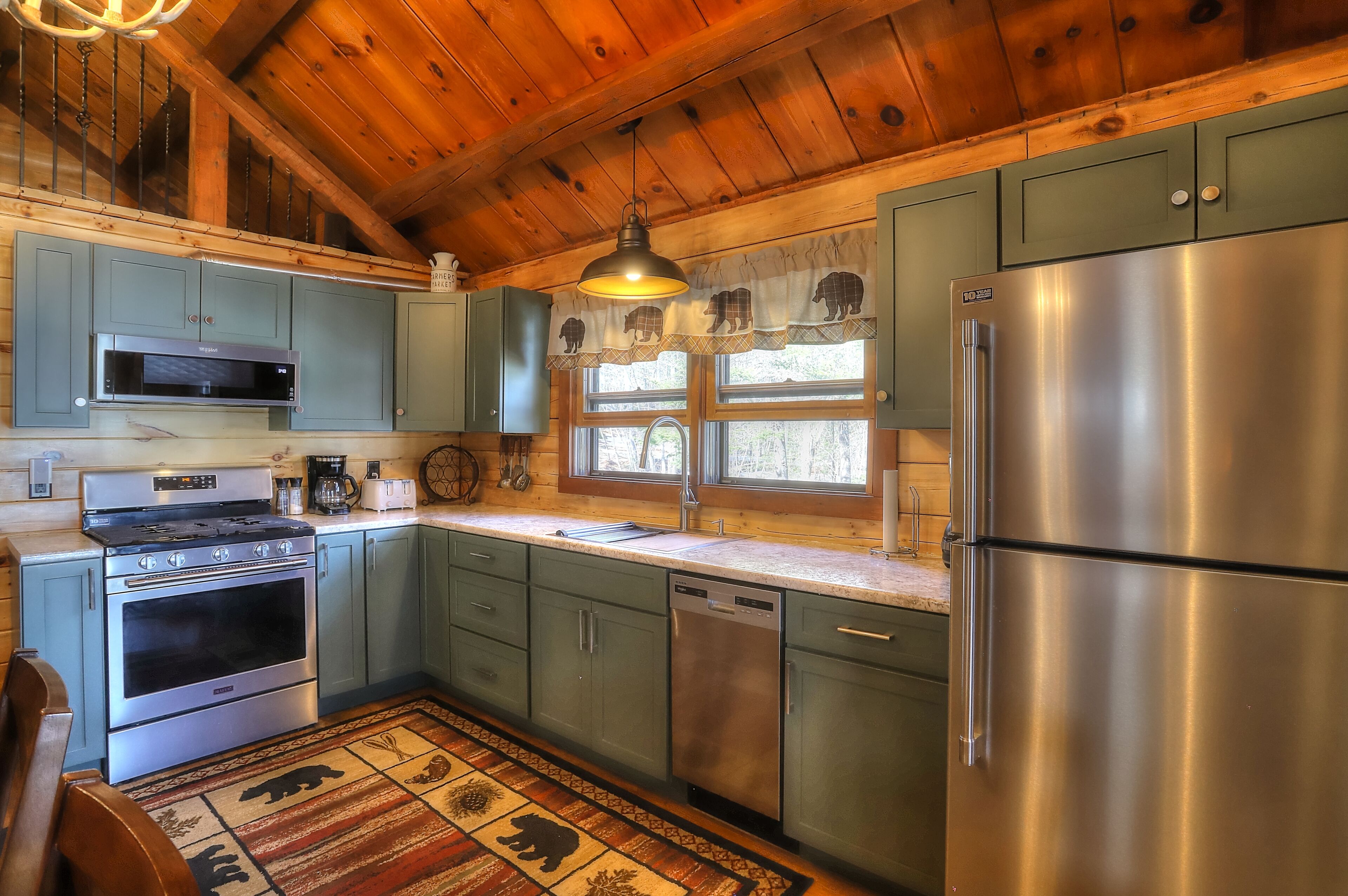 Pebble Cove - private lakefront on Mooselookmeguntic Lake