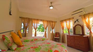 2 bedrooms, in-room safe, iron/ironing board, free WiFi