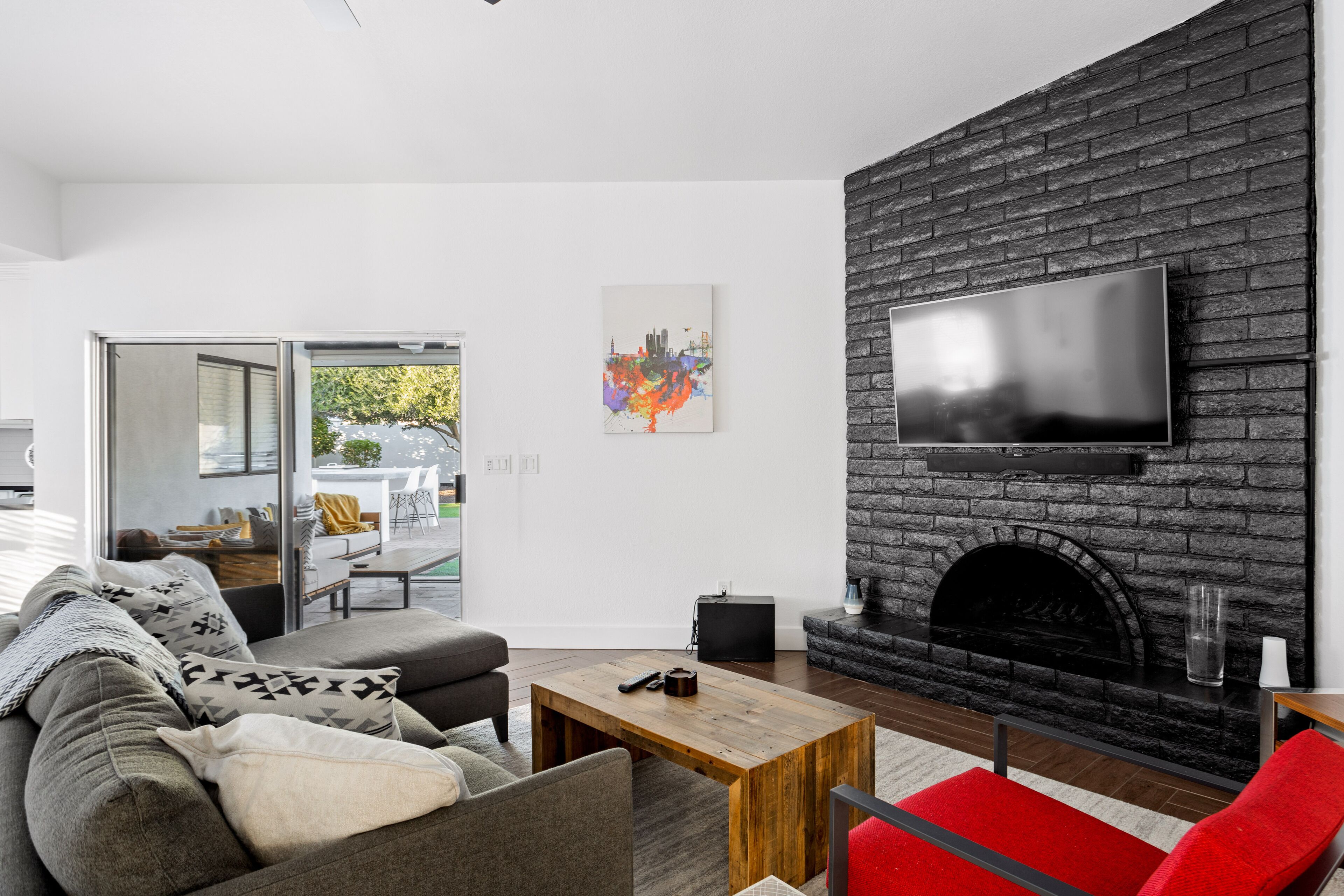 Fascinating- Fire pit, Putting Green, Bocce Ball Court, BBQ! *Turquoise Land*