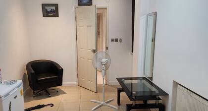 Cosy Studio Flat in Paddington close walk to Oxford Street