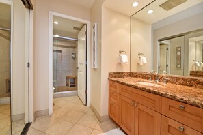 Shower, hair dryer, towels, soap - Mahana 1215 Penthouse (Lahaina)
