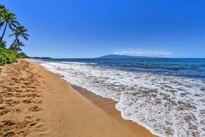 Sun-loungers, beach towels