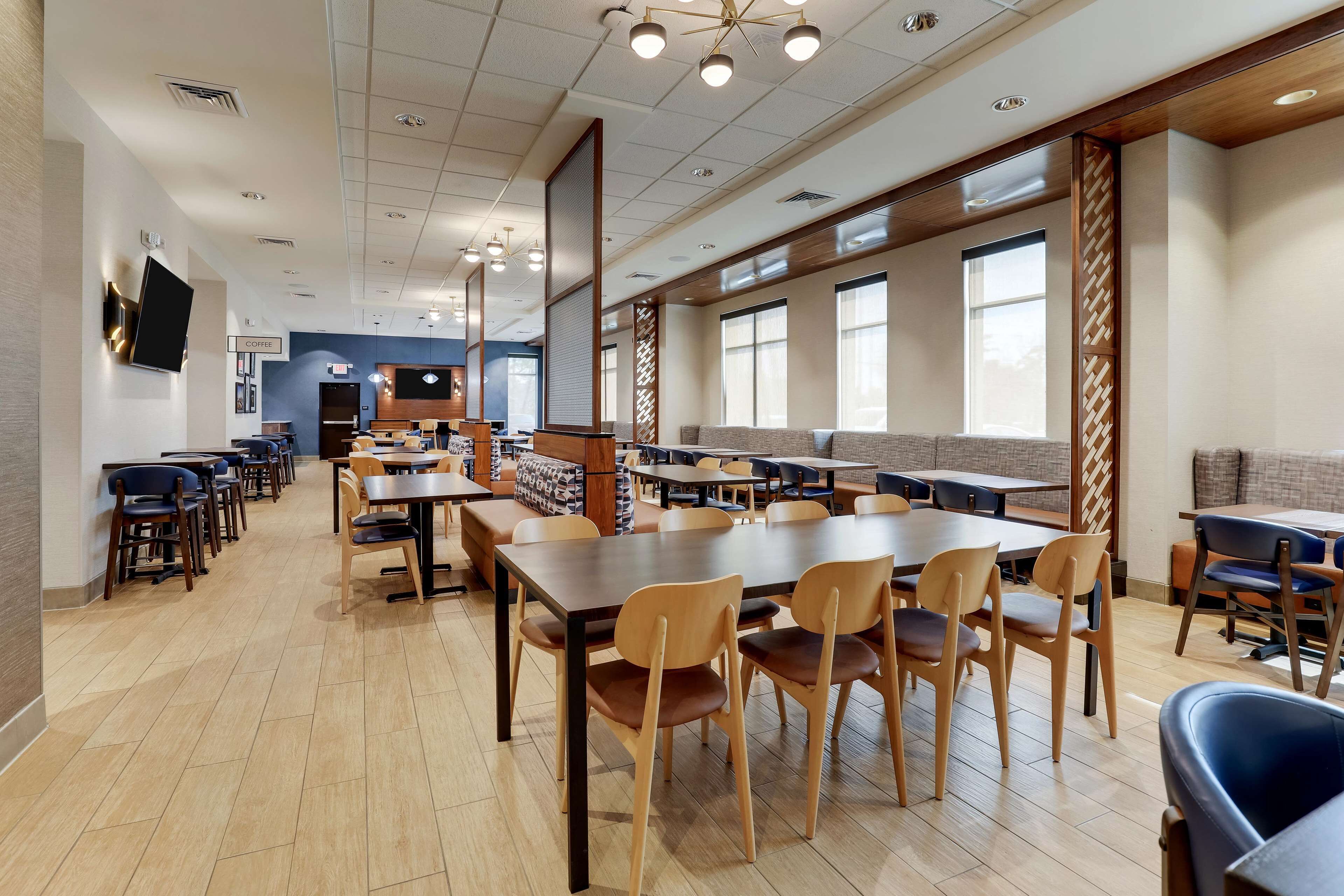 Desayuno bufé gratuito y diario