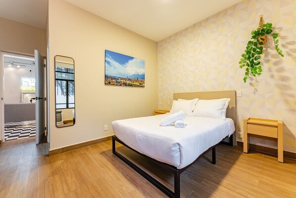 1 bedroom, desk, iron/ironing board, WiFi