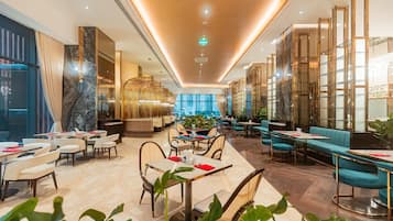 Desayuno completo incluido todos los días