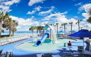 من حمّامات السباحة المغطاة، حمّام سباحة خارجي