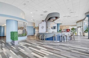 بار (في المنشاة)