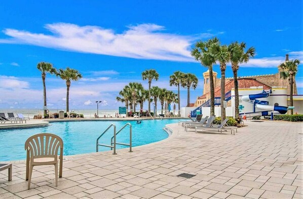 屋内プール、屋外プール